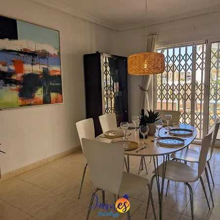 Lovely Three Bed Three Bath Townhouse Pf4