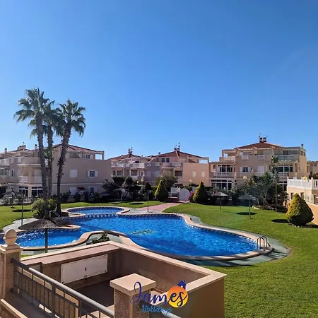 Lovely Three Bed Three Bath Townhouse Pf4 Holiday home Orihuela