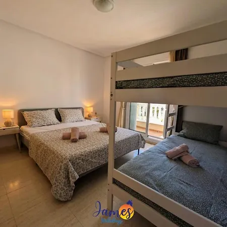 Nyaraló Lovely Three Bed Three Bath Townhouse Pf4
